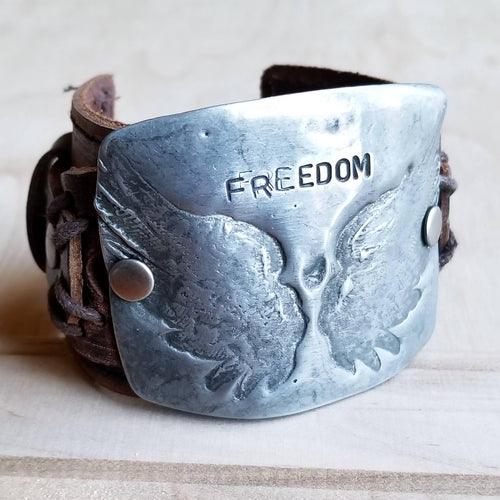 Molten Metal Freedom Cuff